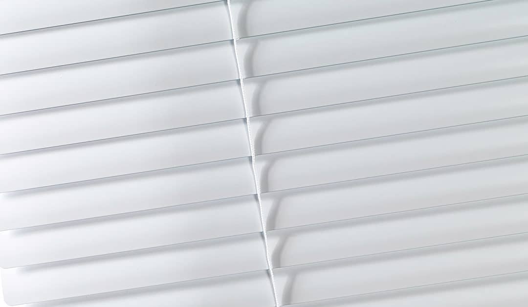 Venetian blinds for interiors: how to choose the size of the slats