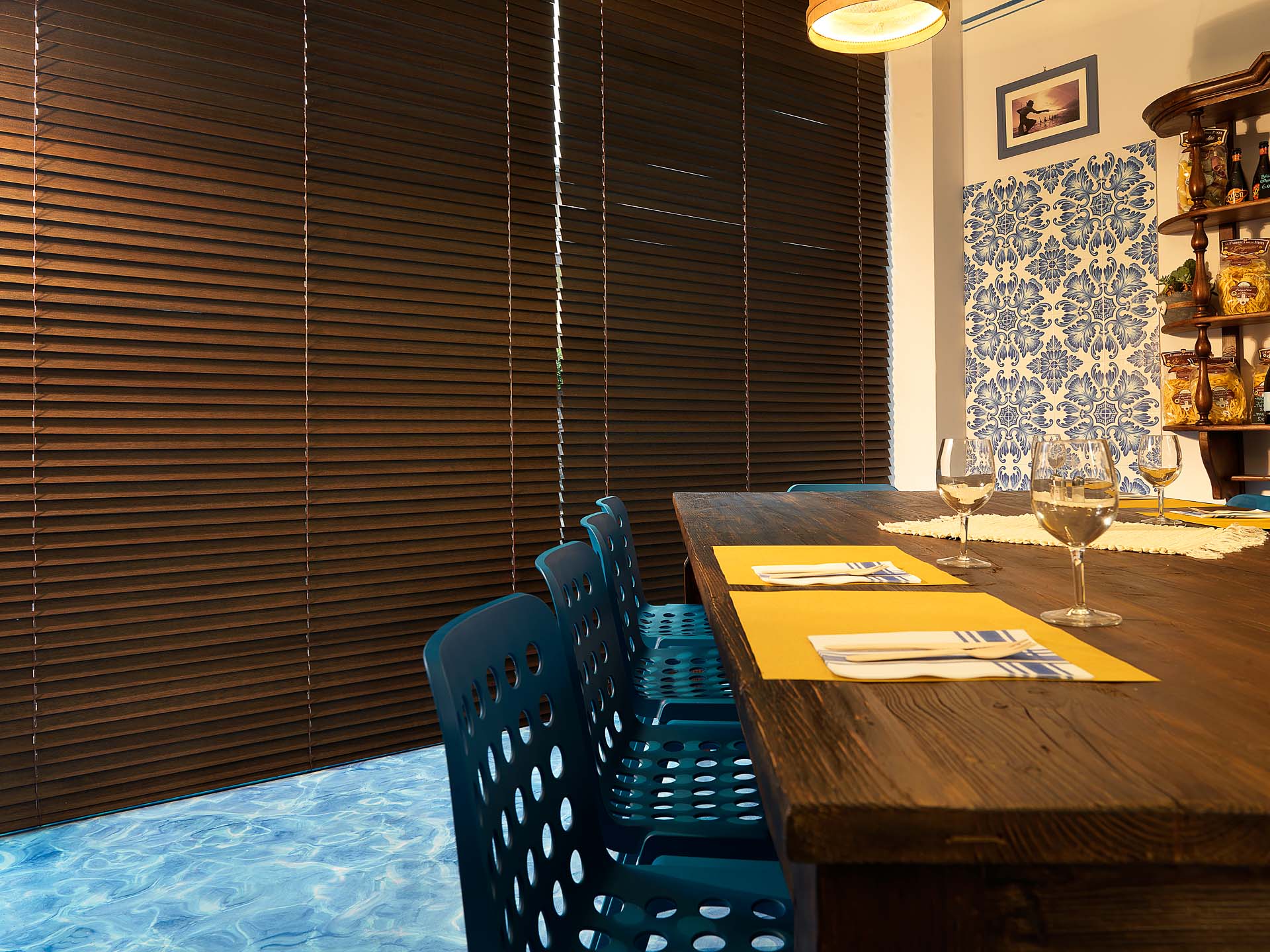 wooden venetian blinds